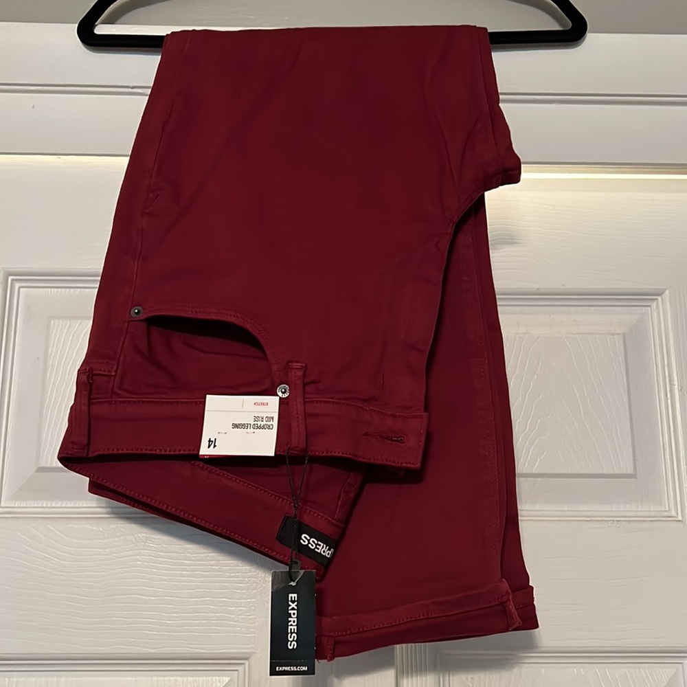 Cropped Mid Rise Jean NWT